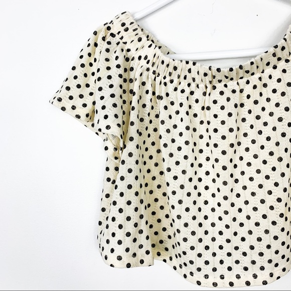Kimchi Blue Cream Polka Dot Off The Shoulder Crop - Picture 4 of 13